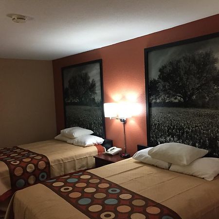 Super 8 By Wyndham Bastrop Tx Motel Dış mekan fotoğraf
