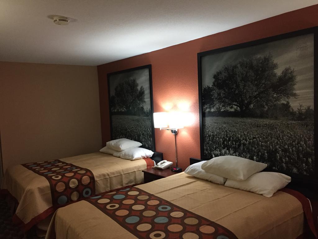Super 8 By Wyndham Bastrop Tx Motel Dış mekan fotoğraf