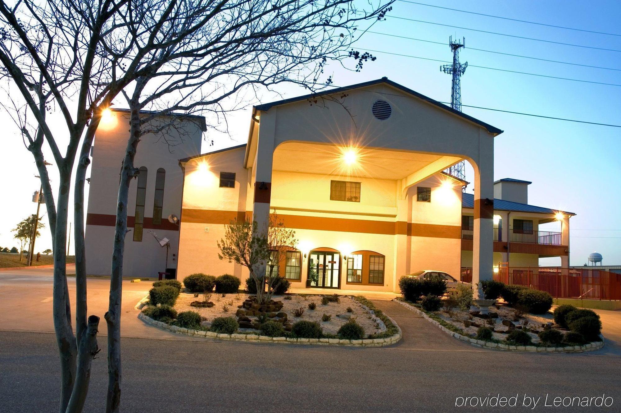 Super 8 By Wyndham Bastrop Tx Motel Dış mekan fotoğraf